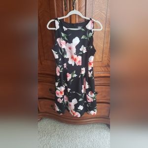 Vince Camuto Floral Dress Size 8